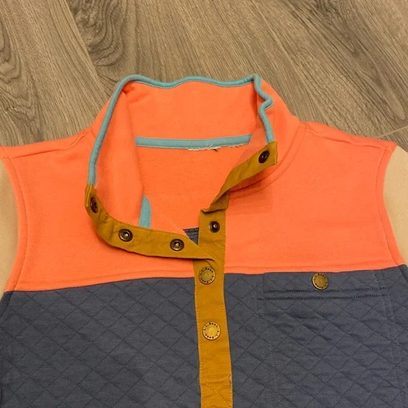 L.L. Bean Women’s Colorblock Quilted button-up pullover sweatshirt - Picture 5 of 7